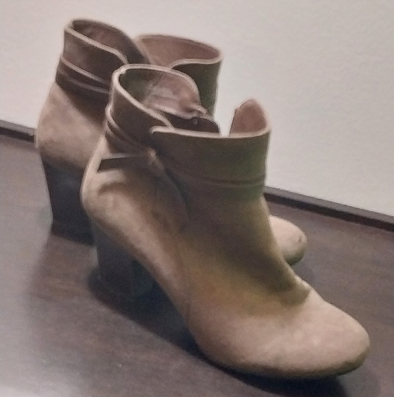 Brown booties - Picture 3 of 4